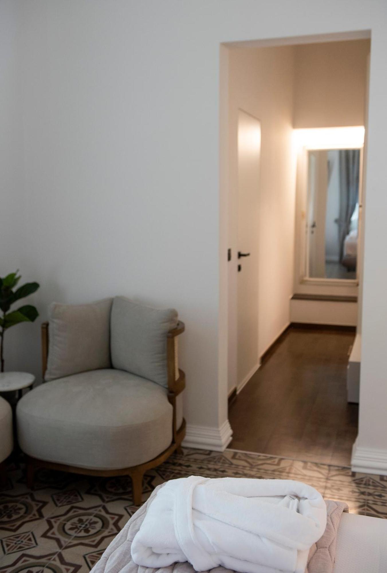 Jensen Luxury Suites Rhodes City Exterior foto